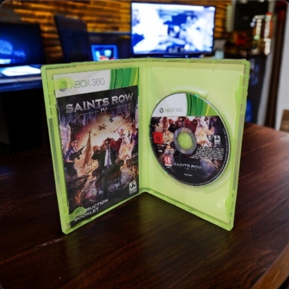 MINT Saints Row The Third The Full Package (Xbox 360) COMPLETE EUROPEAN VERSION - Picture 2 of 4